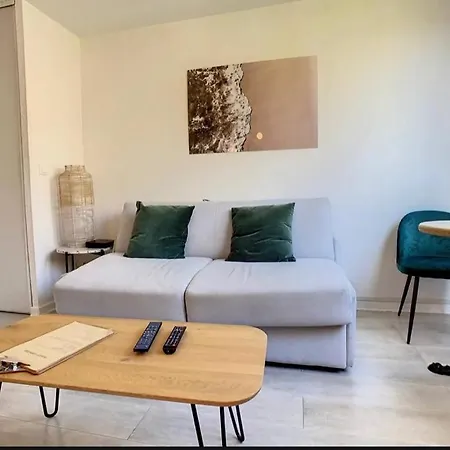 Studio Contemporain Avec Piscine Proche De La Mer Cannes Exterior photo